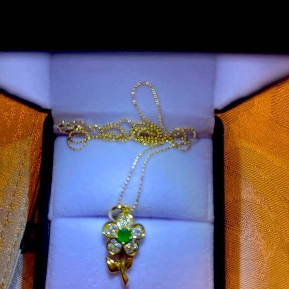 Art Nouveau 18 carat gold daisy necklace.  Diamonds and emerald.  Antique. - Picture 2 of 4